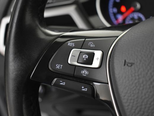 Volkswagen Touran 1.5TSI 150pk DSG | 100% Dealeronderhouden | Navigatie | Adaptive Cruise Control | Stoelverwarming... ActivLease financial lease