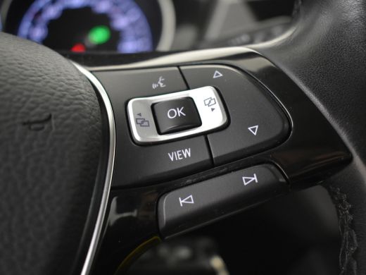 Volkswagen Touran 1.5TSI 150pk DSG | 100% Dealeronderhouden | Navigatie | Adaptive Cruise Control | Stoelverwarming... ActivLease financial lease