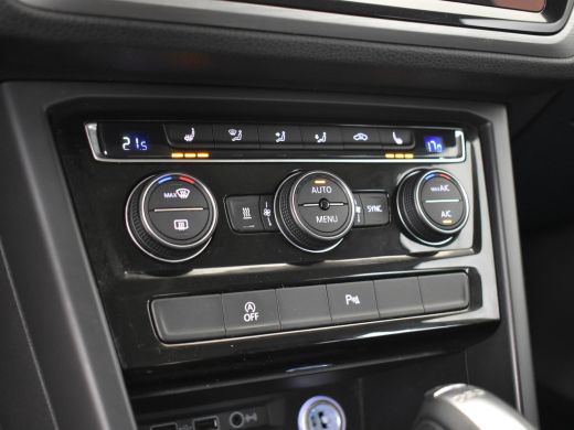 Volkswagen Touran 1.5TSI 150pk DSG | 100% Dealeronderhouden | Navigatie | Adaptive Cruise Control | Stoelverwarming... ActivLease financial lease