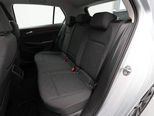 Volkswagen Golf 1.0 eTSI 110pk DSG Life Navigatie Pdc Acc Clima Demo RV ActivLease financial lease