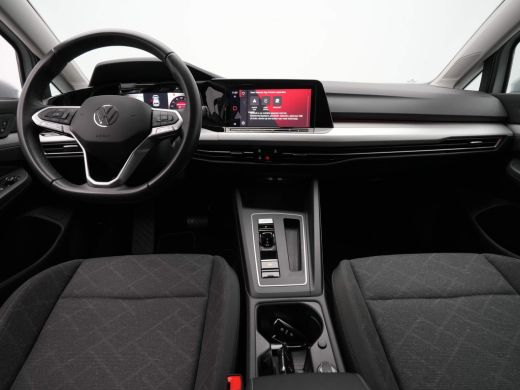 Volkswagen Golf 1.0 eTSI 110pk DSG Life Navigatie Pdc Acc Clima Demo RV ActivLease financial lease
