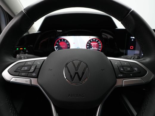 Volkswagen Golf 1.0 eTSI 110pk DSG Life Navigatie Pdc Acc Clima Demo RV ActivLease financial lease