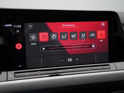 Volkswagen Golf 1.0 eTSI 110pk DSG Life Navigatie Pdc Acc Clima Demo RV ActivLease financial lease
