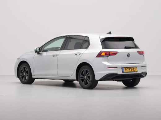 Volkswagen Golf 1.0 eTSI 110pk DSG Life Navigatie Pdc Acc Clima Demo RV ActivLease financial lease