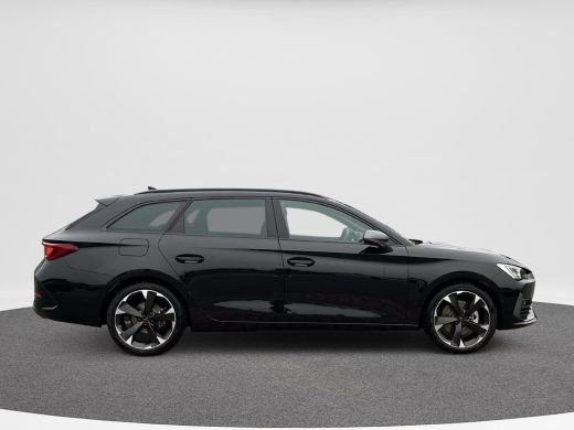 Seat Leon Sportstourer 1.4 e-Hybrid 204 pk PHEV | Navi | Clima | PHEV | Trekhaak | A-Camera | PDC | Elec. A-Klep | ActivLease financial lease
