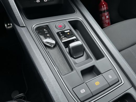 Seat Leon Sportstourer 1.4 e-Hybrid 204 pk PHEV | Navi | Clima | PHEV | Trekhaak | A-Camera | PDC | Elec. A-Klep | ActivLease financial lease