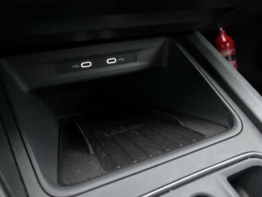 Seat Leon Sportstourer 1.4 e-Hybrid 204 pk PHEV | Navi | Clima | PHEV | Trekhaak | A-Camera | PDC | Elec. A-Klep | ActivLease financial lease