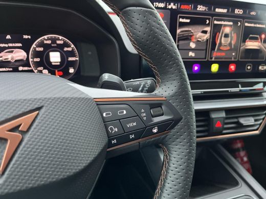 CUPRA Leon Sportstourer 1.4 e-Hybrid 204 pk PHEV | Navi | Clima | | Trekhaak | A-Camera | PDC | Elec. A-Klep | SOH 100% | ActivLease financial lease