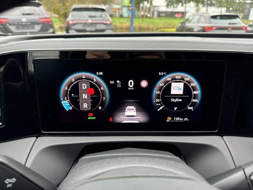 Volkswagen Tiguan 1.5 TSI 150 pk R-Line | Pano Dak | ERGO | Trekhaak | HUD | Mild Hybrid | Vol! |Leder | ActivLease financial lease