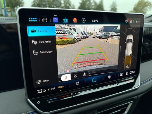 Volkswagen Tiguan 1.5 TSI 150 pk R-Line | Pano Dak | ERGO | Trekhaak | HUD | Mild Hybrid | Vol! |Leder | ActivLease financial lease