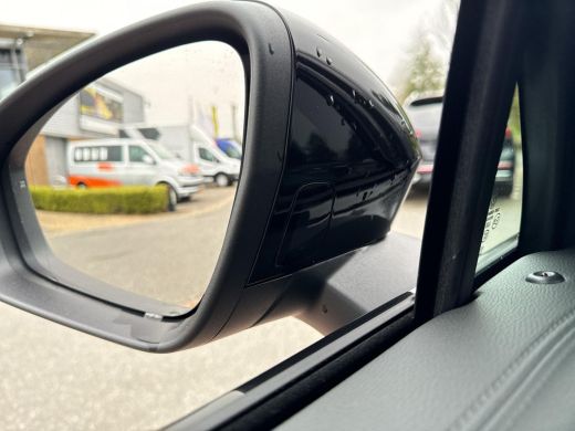 Volkswagen Tiguan 1.5 TSI 150 pk R-Line | Pano Dak | ERGO | Trekhaak | HUD | Mild Hybrid | Vol! |Leder | ActivLease financial lease