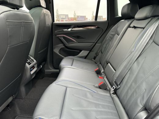 Volkswagen Tiguan 1.5 TSI 150 pk R-Line | Pano Dak | ERGO | Trekhaak | HUD | Mild Hybrid | Vol! |Leder | ActivLease financial lease