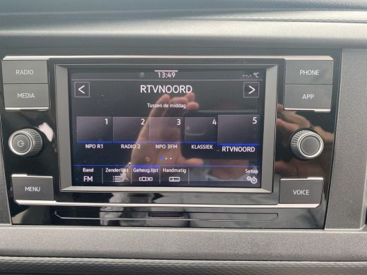 Volkswagen Transporter 2.0 TDI 110 pk L1H1 28 | Bijrijdersbank | Achterdeuren | A-Camera | BPM Vrij | Navi via App | ActivLease financial lease