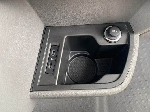 Volkswagen Transporter 2.0 TDI 110 pk L1H1 28 | Bijrijdersbank | Achterdeuren | A-Camera | BPM Vrij | Navi via App | ActivLease financial lease