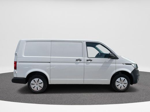 Volkswagen Transporter 2.0 TDI 110 pk L1H1 28 | Bijrijdersbank | Achterdeuren | A-Camera | BPM Vrij | Navi via App | ActivLease financial lease