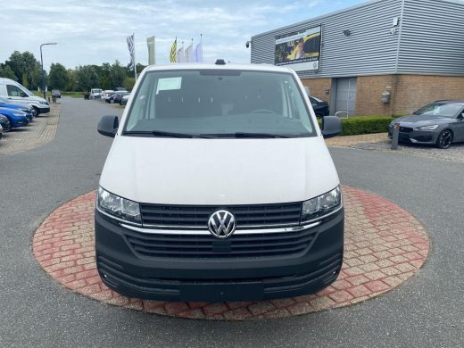 Volkswagen Transporter 2.0 TDI 110 pk L1H1 28 | Bijrijdersbank | Achterdeuren | A-Camera | BPM Vrij | Navi via App | ActivLease financial lease