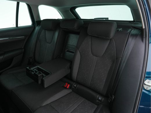 Skoda Octavia Combi 2.0 TDI Aut. *ADAPTIVE-CRUISE | FULL-LED | DIGI-COCKPIT | KEYLESS | DAB+ | NAVI-FULLMAP | E... ActivLease financial lease
