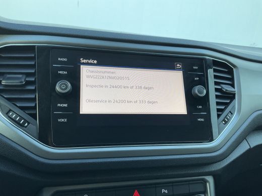 Volkswagen T-Roc 1.5 TSI R-Line AutomStoelverw Adaptive-Cruise Carplay-Navi 19inch Sport Business ActivLease financial lease