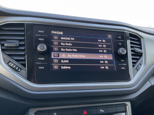 Volkswagen T-Roc 1.5 TSI R-Line AutomStoelverw Adaptive-Cruise Carplay-Navi 19inch Sport Business ActivLease financial lease