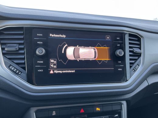 Volkswagen T-Roc 1.5 TSI R-Line AutomStoelverw Adaptive-Cruise Carplay-Navi 19inch Sport Business ActivLease financial lease
