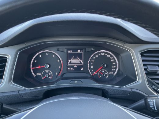 Volkswagen T-Roc 1.5 TSI R-Line AutomStoelverw Adaptive-Cruise Carplay-Navi 19inch Sport Business ActivLease financial lease