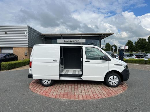Volkswagen Transporter 2.0 TDI 110 pk L1H1 28 | Bijrijdersbank | Achterdeuren | A- Camera | BPM Vrij | ActivLease financial lease