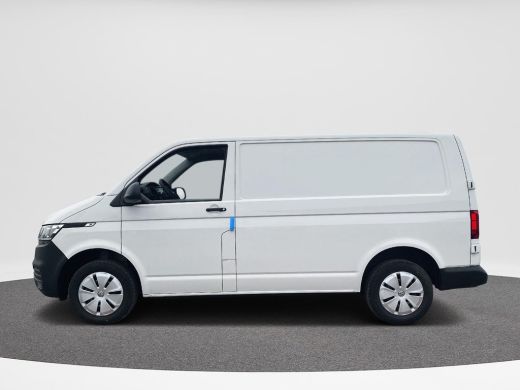 Volkswagen Transporter 2.0 TDI 110 pk L1H1 28 | Bijrijdersbank | Achterdeuren | A-Camera | Navi via App | BPM Vrij | ActivLease financial lease