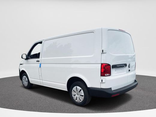 Volkswagen Transporter 2.0 TDI 110 pk L1H1 28 | Bijrijdersbank | Achterdeuren | A-Camera | Navi via App | BPM Vrij | ActivLease financial lease