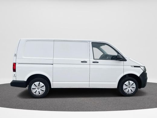 Volkswagen Transporter 2.0 TDI 110 pk L1H1 28 | Bijrijdersbank | Achterdeuren | A-Camera | Navi via App | BPM Vrij | ActivLease financial lease