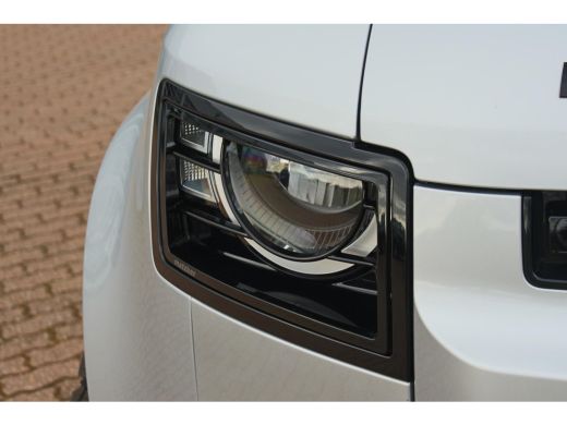 Land Rover Defender D240 110 S 7 Seater incl. Btw / BPM geel kenteken ActivLease financial lease