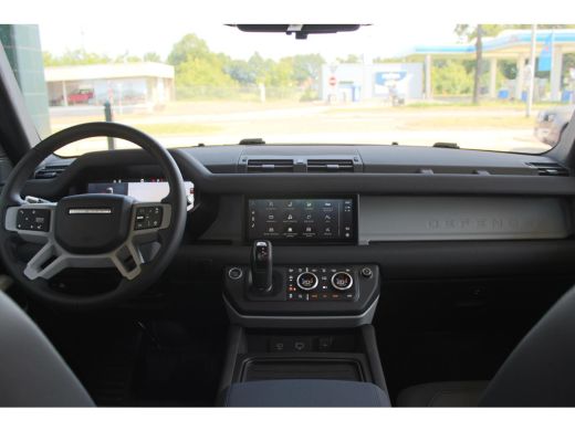 Land Rover Defender D240 110 S 7 Seater incl. Btw / BPM geel kenteken ActivLease financial lease