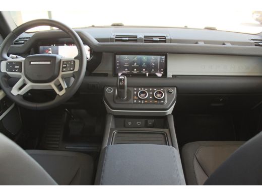 Land Rover Defender D240 110 S 7 Seater incl. Btw / BPM geel kenteken ActivLease financial lease