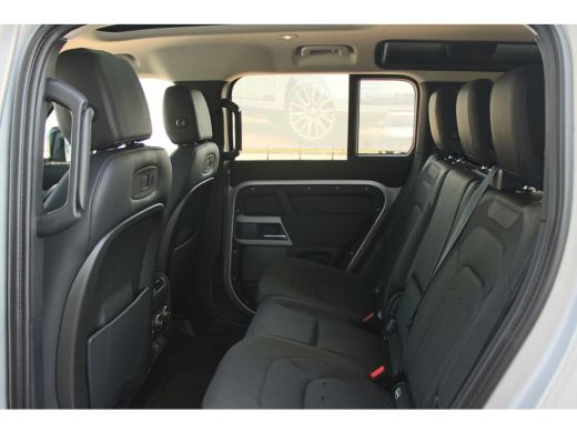Land Rover Defender D240 110 S 7 Seater incl. Btw / BPM geel kenteken ActivLease financial lease
