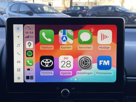 Toyota Yaris 1.5 Hybrid 115 First Edition **NAVIGATIE/ PARKEERCAMERA/ APPLE CARPLAY** ActivLease financial lease