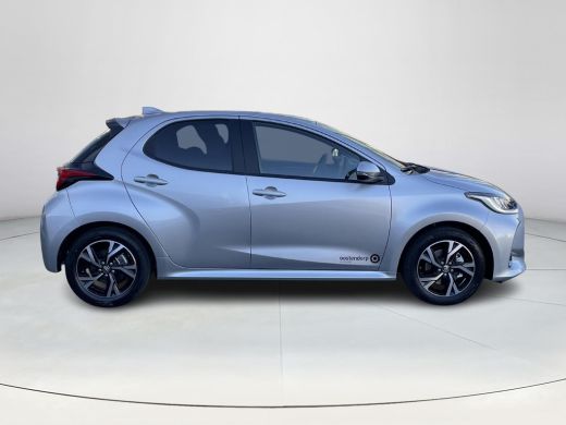 Toyota Yaris 1.5 Hybrid 115 First Edition **NAVIGATIE/ PARKEERCAMERA/ APPLE CARPLAY** ActivLease financial lease
