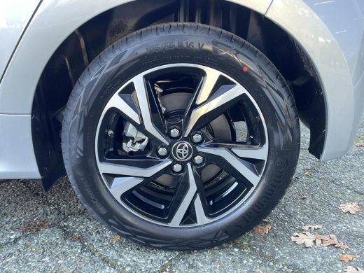 Toyota Yaris 1.5 Hybrid 115 First Edition **NAVIGATIE/ PARKEERCAMERA/ APPLE CARPLAY** ActivLease financial lease