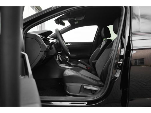 Volkswagen Polo R-Line Edition Inclusief €2000,- inruilvoordeel  | 'App-Connect' draadloze smartphone integratie ... ActivLease financial lease