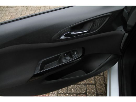 Opel Corsa 1.2 ActivLease financial lease