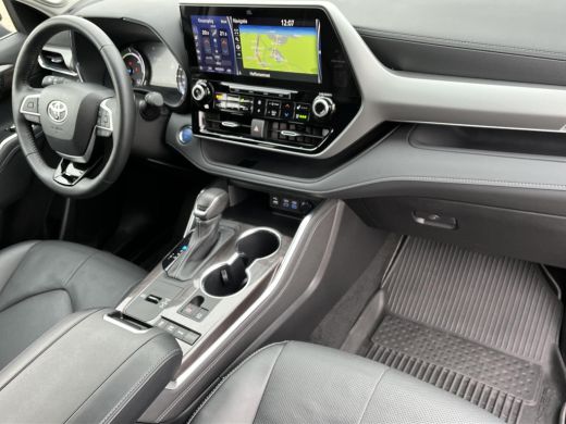 Toyota highlander 2.5 AWD Hybrid Premium | 7 persoons | Stoelverwarming- en koeling | Lederen bekleding ActivLease financial lease