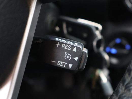 Toyota Hilux 2.4 D-4D-F 4X4 XTRA CAB PROFESSIONAL + 3500 KG TREKHAAK / CAMERA / NAVIGATIE ActivLease financial lease