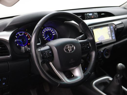 Toyota Hilux 2.4 D-4D-F 4X4 XTRA CAB PROFESSIONAL + 3500 KG TREKHAAK / CAMERA / NAVIGATIE ActivLease financial lease