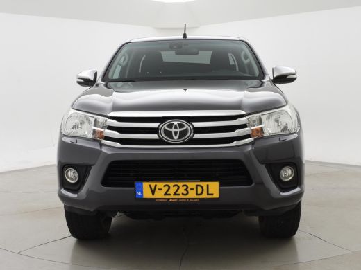Toyota Hilux 2.4 D-4D-F 4X4 XTRA CAB PROFESSIONAL + 3500 KG TREKHAAK / CAMERA / NAVIGATIE ActivLease financial lease