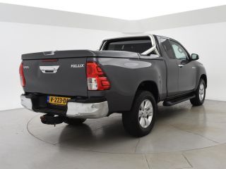 Toyota Hilux 2.4 D-4D-F 4X4 XTRA CAB PROFESSIONAL + 3500 KG TREKHAAK / CAMERA / NAVIGATIE