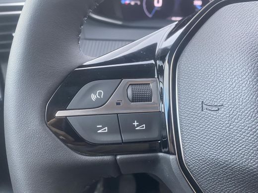 Peugeot 208 1.2 PureTech 100PK Allure ActivLease financial lease