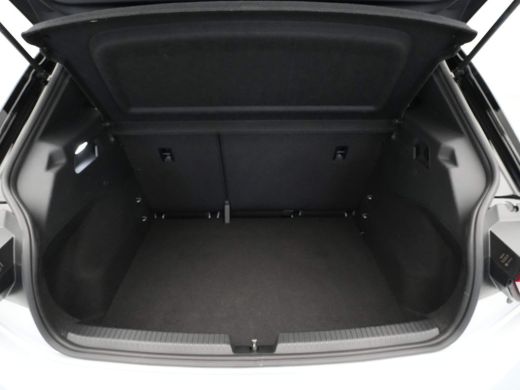 Volkswagen ID.3 Life 58 kWh Navigatie Pdc Stoelverwarming Acc Demo TH ActivLease financial lease