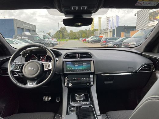 Jaguar F-Pace 3.0d AWD 300 pk Prestige R sport | Meridian Audio | Panodak | Navi | ActivLease financial lease