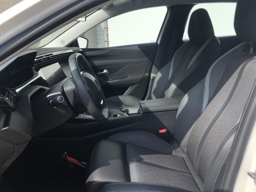 Peugeot 308 1.2 PureTech Active Pack Business | AGR Stoel | Navigatie | Stoelverwarming | Cruise Control ActivLease financial lease