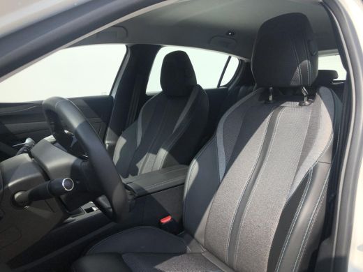 Peugeot 308 1.2 PureTech Active Pack Business | AGR Stoel | Navigatie | Stoelverwarming | Cruise Control ActivLease financial lease