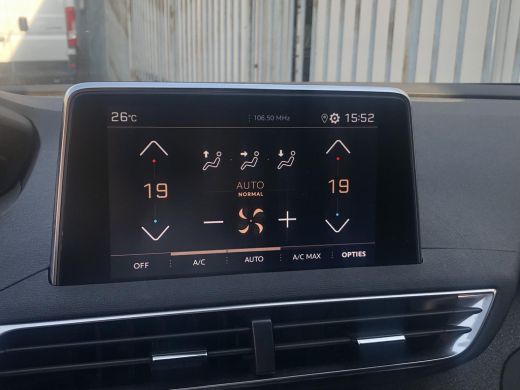 Peugeot 5008 1.2 PureTech GT-Line | 7-persoons | Navigatie by App | Cruise Control | Climate Control | Stoelve... ActivLease financial lease