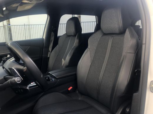 Peugeot 5008 1.2 PureTech GT-Line | 7-persoons | Navigatie by App | Cruise Control | Climate Control | Stoelve... ActivLease financial lease